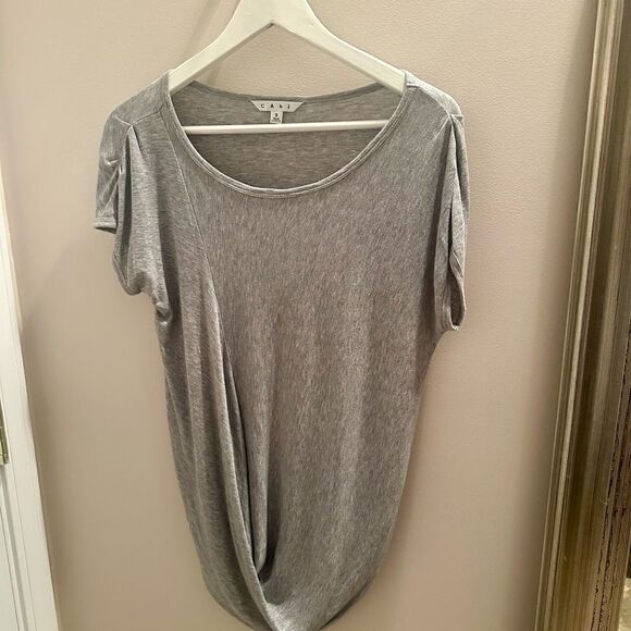 CAbi grey, draped short sleeve pullover. - Picture 3 of 4